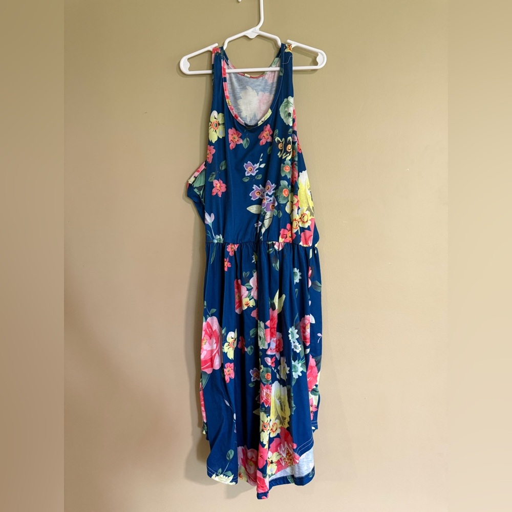 Floral Sleeveless Dress in Navy Blue
